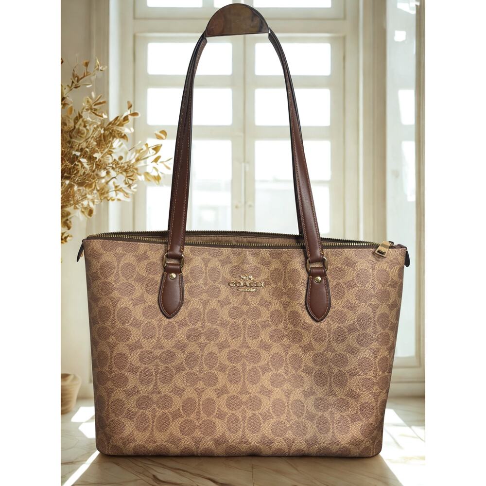 Coach Gallery Tote — EUC - Picture 3 of 5